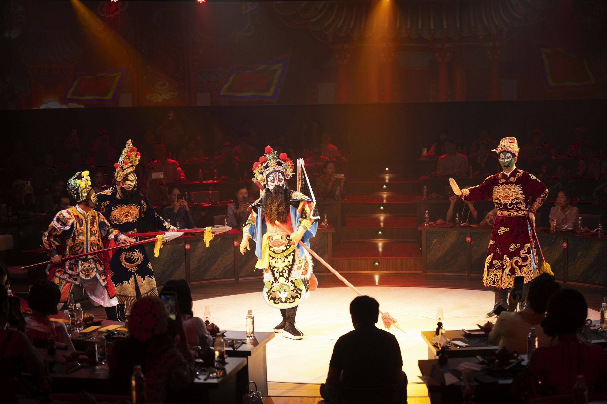 Cẩm nang du lịch Sài Gòn về đêm - Saigon nightlife: Từ giải trí đến ẩm thực văn hóa