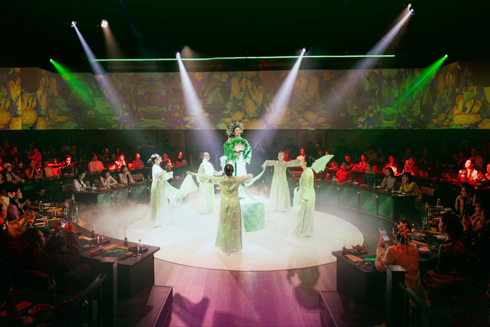 VietCharm Culture & Dining Show đầu tiên trong khuôn viên Dinh Độc Lập