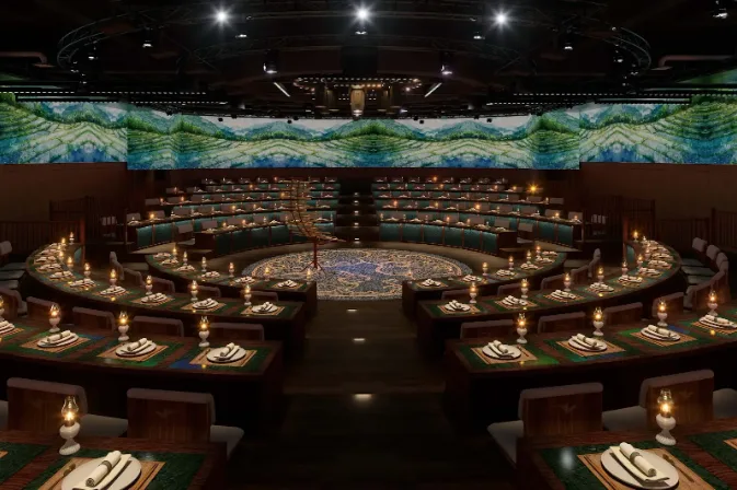 Happy New Year: The first VietCharm Culture & Dining Show in the Independence Palace.